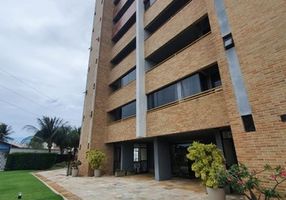 Foto 1 de Apartamento com 4 Quartos para alugar, 140m² em Candelária, Natal
