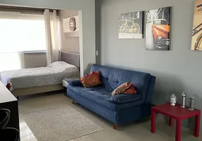 Foto 1 de Apartamento com 1 Quarto para alugar, 36m² em Campo Belo, São Paulo