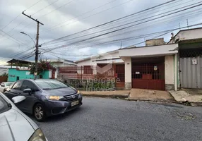 Foto 1 de Casa com 3 Quartos à venda, 210m² em Ipiranga, Belo Horizonte