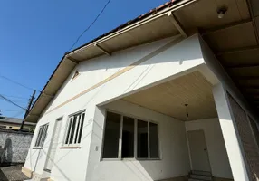 Foto 1 de Casa com 3 Quartos para alugar, 100m² em Sao Luiz, Brusque