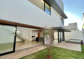 Foto 1 de Casa de Condomínio com 4 Quartos à venda, 260m² em Varanda Sul, Uberlândia