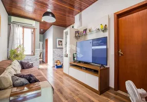 Foto 1 de Casa com 4 Quartos à venda, 120m² em Medianeira, Porto Alegre