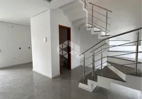 Foto 1 de Sobrado com 3 Quartos à venda, 107m² em Renascença, Gravataí