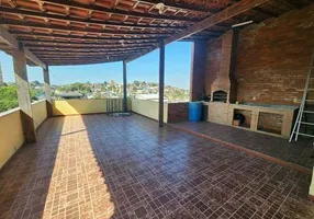 Foto 1 de Casa com 5 Quartos à venda, 205m² em Centro, Nilópolis