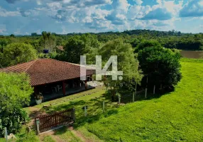 Foto 1 de Fazenda/Sítio com 3 Quartos à venda, 187m² em Campo Largo da Roseira, São José dos Pinhais