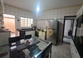 Foto 1 de Casa com 2 Quartos à venda, 100m² em Árvore Grande, Pouso Alegre