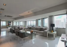 Foto 1 de Apartamento com 4 Quartos à venda, 304m² em Monteiro, Recife