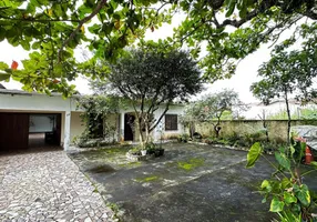 Foto 1 de Casa com 3 Quartos à venda, 369m² em Albatroz, Matinhos