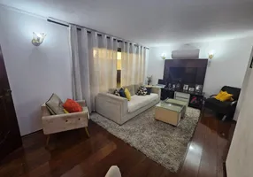 Foto 1 de Sobrado com 3 Quartos à venda, 164m² em Parque Continental, São Paulo