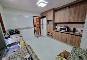 Foto 1 de Sobrado com 3 Quartos à venda, 258m² em Butantã, São Paulo