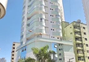 Foto 1 de Apartamento com 3 Quartos à venda, 120m² em Centro, Balneário Camboriú