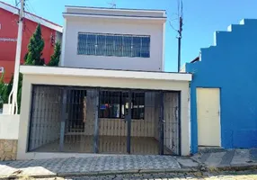 Foto 1 de com 3 Quartos para alugar, 207m² em Centro, Atibaia