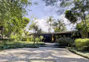 Foto 1 de Casa com 5 Quartos para venda ou aluguel, 670m² em Alto de Pinheiros, São Paulo