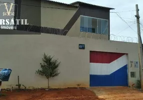 Foto 1 de Sobrado com 5 Quartos à venda, 150m² em Santa Maria, Brasília