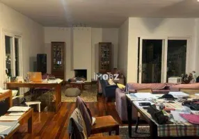 Foto 1 de Casa com 4 Quartos à venda, 360m² em Caxingui, São Paulo