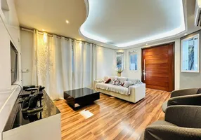 Foto 1 de Casa com 3 Quartos à venda, 450m² em Heliópolis, Belo Horizonte
