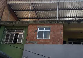 Foto 1 de Casa com 3 Quartos à venda, 250m² em Guadalupe, Rio de Janeiro