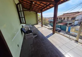 Foto 1 de Casa com 6 Quartos à venda, 242m² em Alípio de Melo, Belo Horizonte