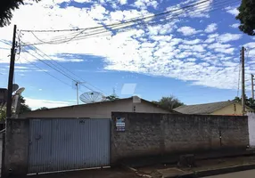 Foto 1 de Casa com 2 Quartos à venda, 71m² em Conjunto Habitacional Sol Nascente, Maringá