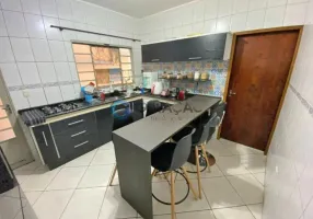 Foto 1 de Sobrado com 3 Quartos à venda, 151m² em Jardim Portugal, São José dos Campos