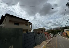 Foto 1 de Sobrado com 6 Quartos à venda, 400m² em Vila Sao Jose, Brasília