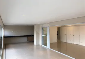 Foto 1 de Apartamento com 4 Quartos para venda ou aluguel, 213m² em Santo Amaro, São Paulo