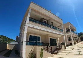 Foto 1 de Casa de Condomínio com 2 Quartos à venda, 92m² em Jardim Pero, Cabo Frio