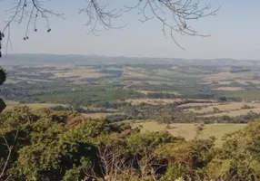 Foto 1 de Fazenda/Sítio com 1 Quarto à venda, 20000m² em Centro, Cássia dos Coqueiros