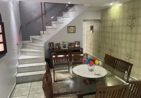 Foto 1 de Sobrado com 4 Quartos à venda, 245m² em Bela Vista, Osasco