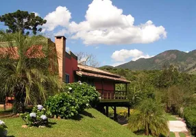 Foto 1 de Fazenda/Sítio com 3 Quartos à venda, 2700m² em Paiol Grande, São Bento do Sapucaí
