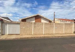 Foto 1 de Casa com 2 Quartos à venda, 122m² em Jardim Brasil, Araraquara