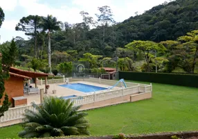 Foto 1 de Fazenda/Sítio com 8 Quartos à venda, 40000m² em Quinta Lebrão, Teresópolis