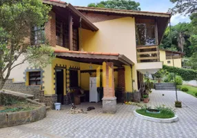 Foto 1 de Fazenda/Sítio com 3 Quartos à venda, 447m² em Pirucaia, Mairiporã