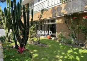 Foto 1 de Casa com 3 Quartos à venda, 500m² em Bosque da Saúde, São Paulo