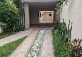 Foto 1 de Casa com 3 Quartos para alugar, 286m² em Mauricio de Nassau, Caruaru