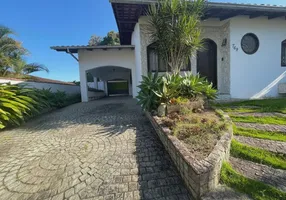 Foto 1 de Casa com 4 Quartos à venda, 107m² em Anita Garibaldi, Joinville