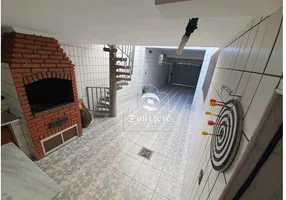 Foto 1 de Sobrado com 3 Quartos à venda, 266m² em Vila Gilda, Santo André