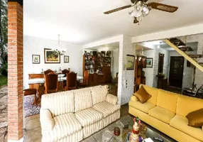Foto 1 de Casa com 5 Quartos à venda, 240m² em Retiro Morumbi , São Paulo