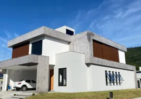Foto 1 de Casa de Condomínio com 4 Quartos à venda, 342m² em Ratones, Florianópolis