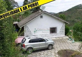 Foto 1 de Casa com 4 Quartos à venda, 200m² em Pessegueiros, Teresópolis