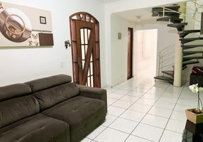 Casa na Rua 19 de Abril, 53, Santa Maria em Osasco, por R$ 450.000 - Viva  Real