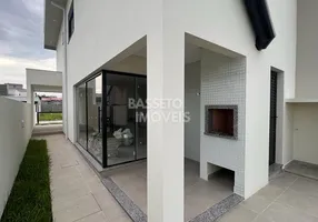 Foto 1 de Casa com 3 Quartos à venda, 135m² em Carianos, Florianópolis