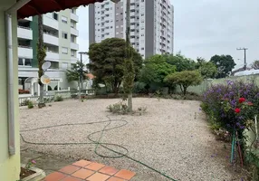 Foto 1 de Casa com 5 Quartos à venda, 817m² em Barreiros, São José
