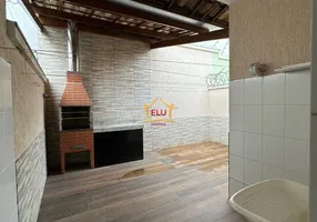 Foto 1 de Casa com 2 Quartos à venda, 101m² em Castelo, Belo Horizonte