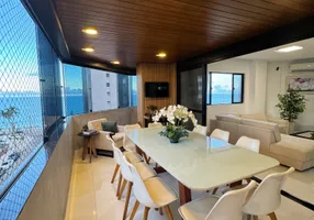 Foto 1 de Apartamento com 4 Quartos à venda, 210m² em Petrópolis, Natal