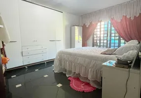 Foto 1 de Casa com 3 Quartos à venda, 395m² em Cidade Industrial, Curitiba