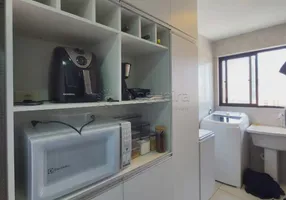 Foto 1 de Apartamento com 3 Quartos à venda, 68m² em Boa Viagem, Recife