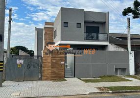 Foto 1 de Casa com 3 Quartos para alugar, 240m² em Hugo Lange, Curitiba
