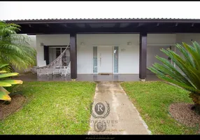 Foto 1 de Casa com 3 Quartos para alugar, 230m² em Predial, Torres