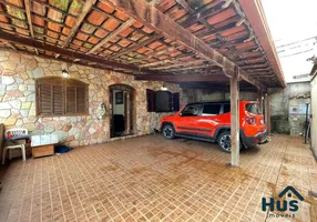Foto 1 de Casa com 5 Quartos à venda, 304m² em Santa Mônica, Belo Horizonte